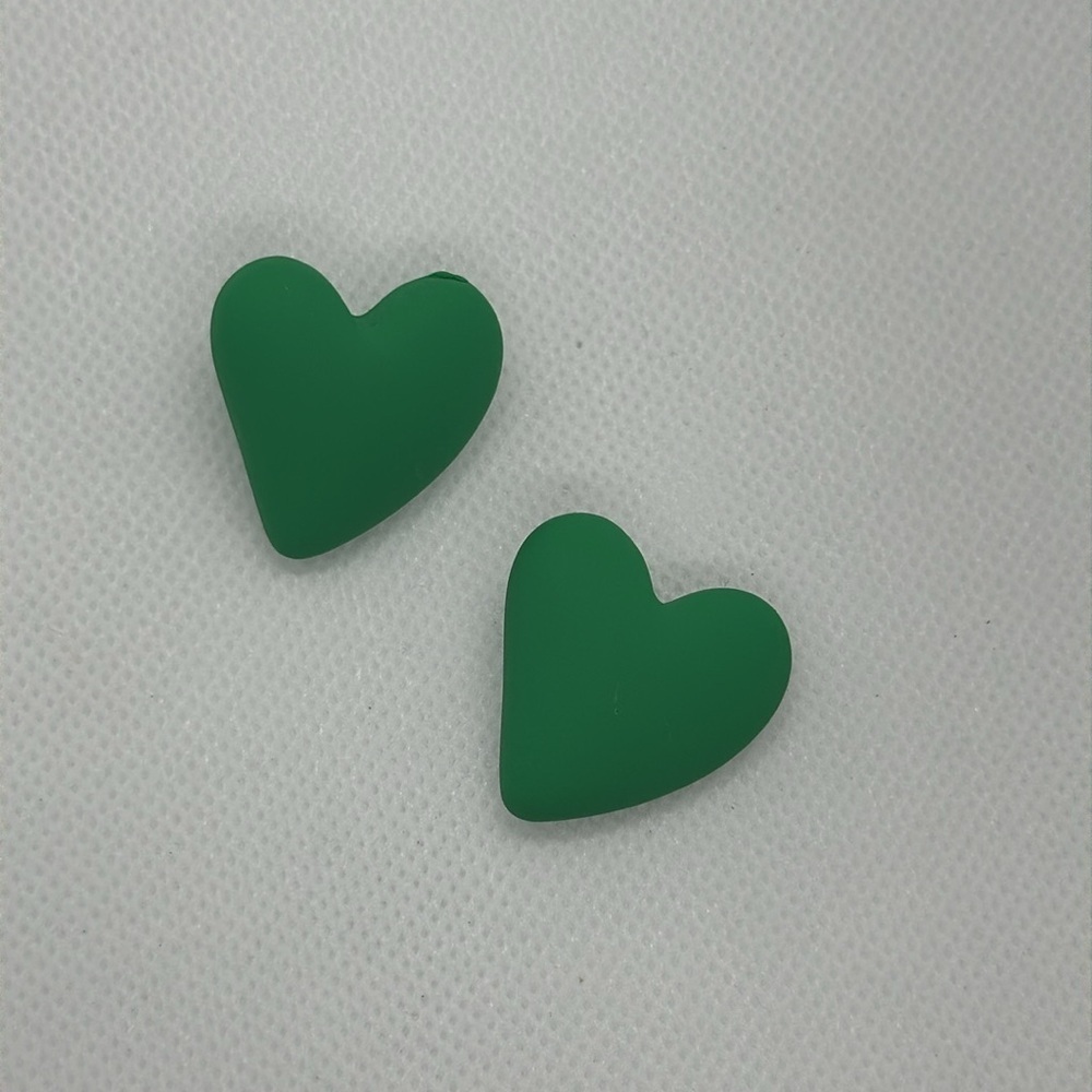 minimalist style, Mojo Green Heart Shaped Stud Earrings. - Picture 3 of 11
